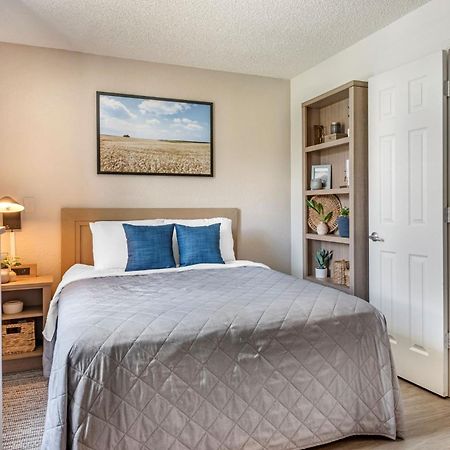 Intown Suites Extended Stay Greensboro Nc - Airport Екстериор снимка