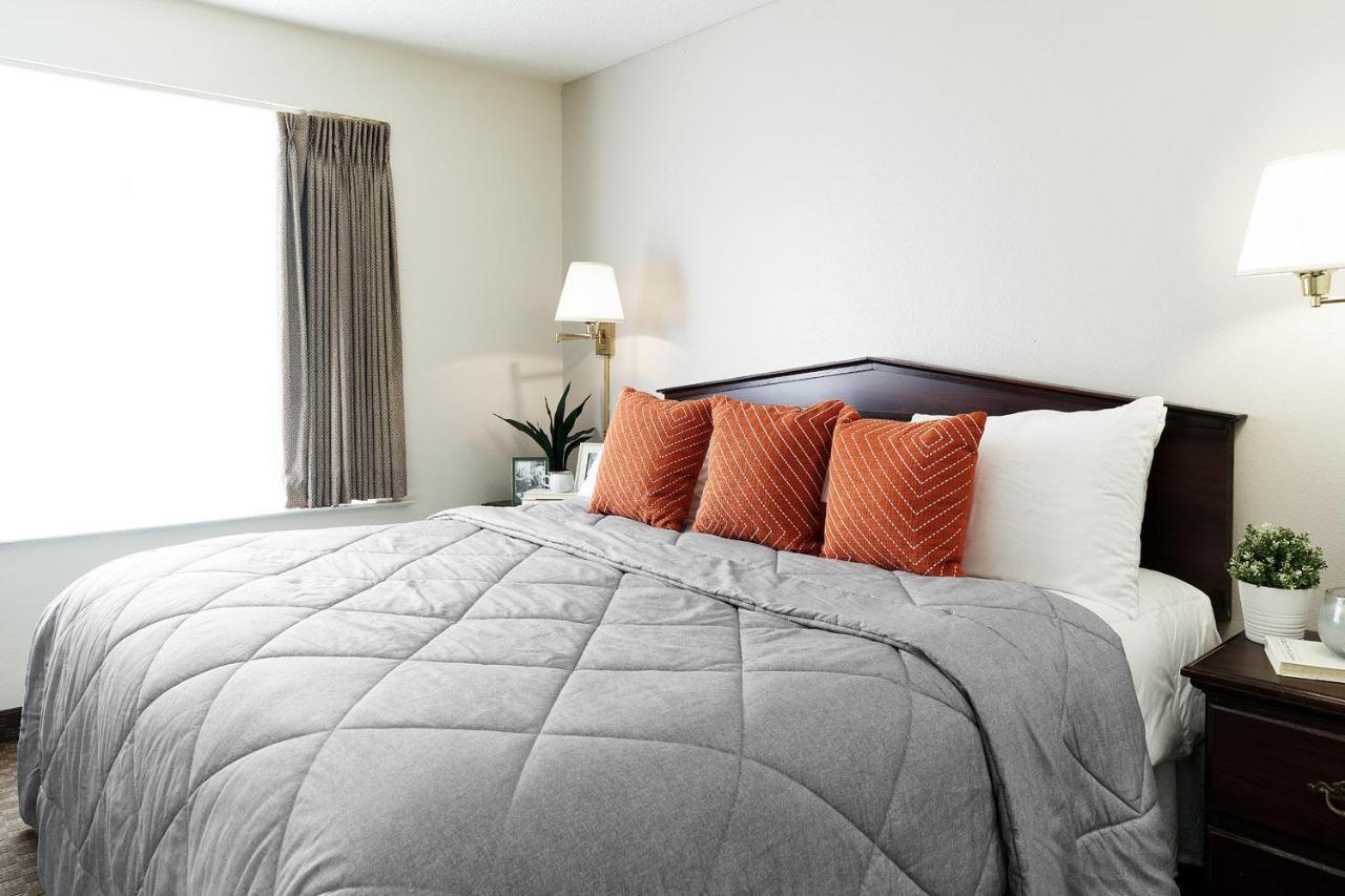 Intown Suites Extended Stay Greensboro Nc - Airport Екстериор снимка