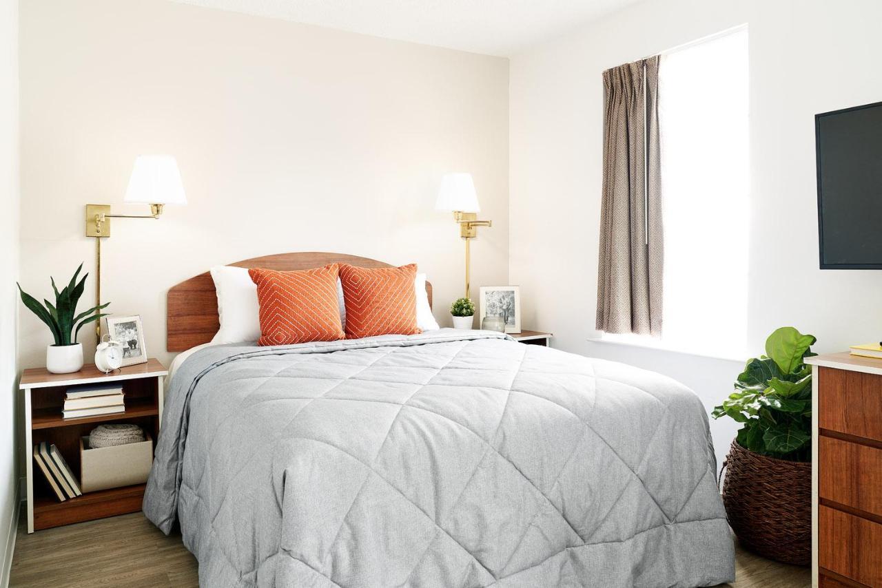 Intown Suites Extended Stay Greensboro Nc - Airport Екстериор снимка