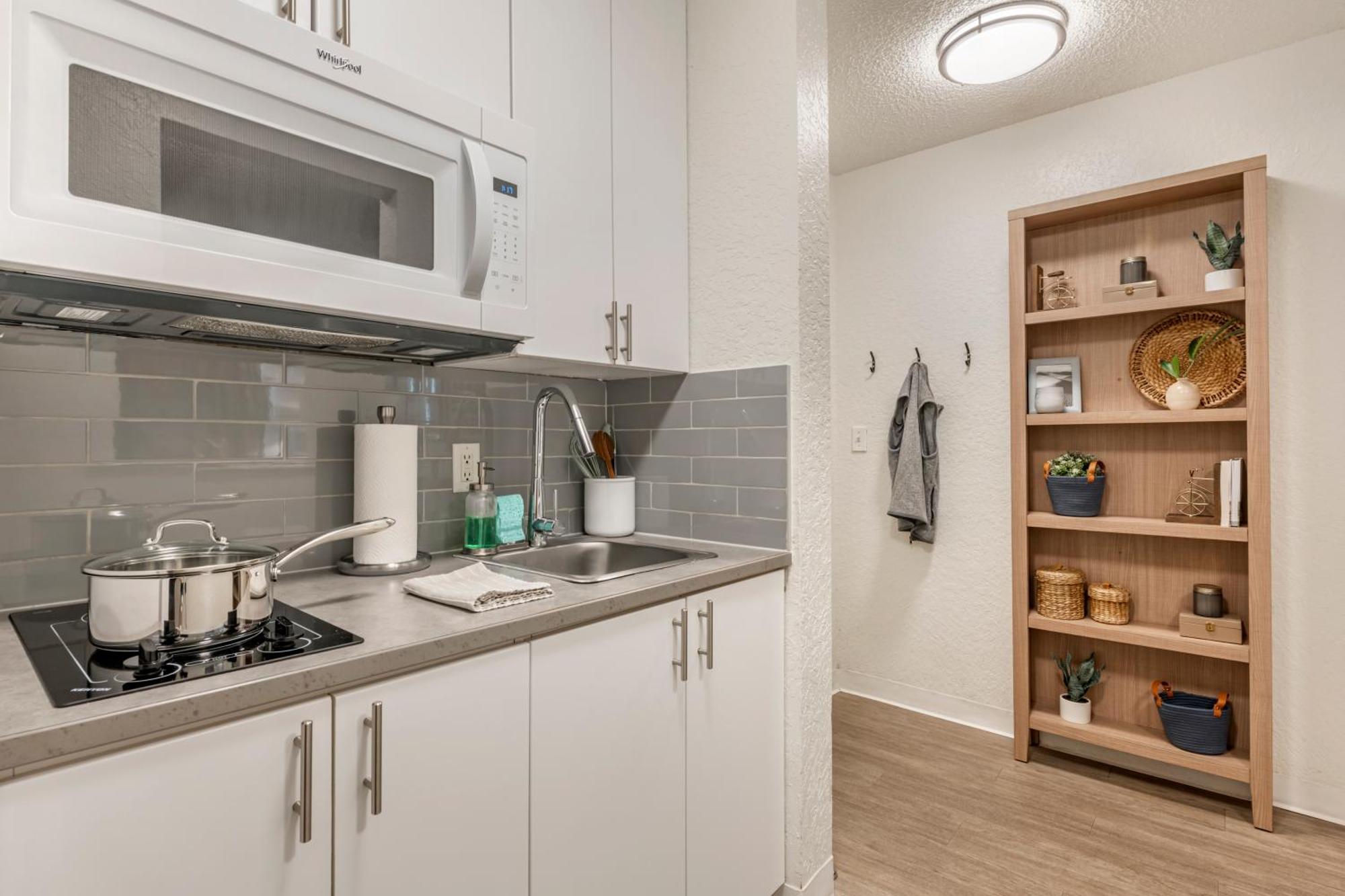 Intown Suites Extended Stay Greensboro Nc - Airport Екстериор снимка