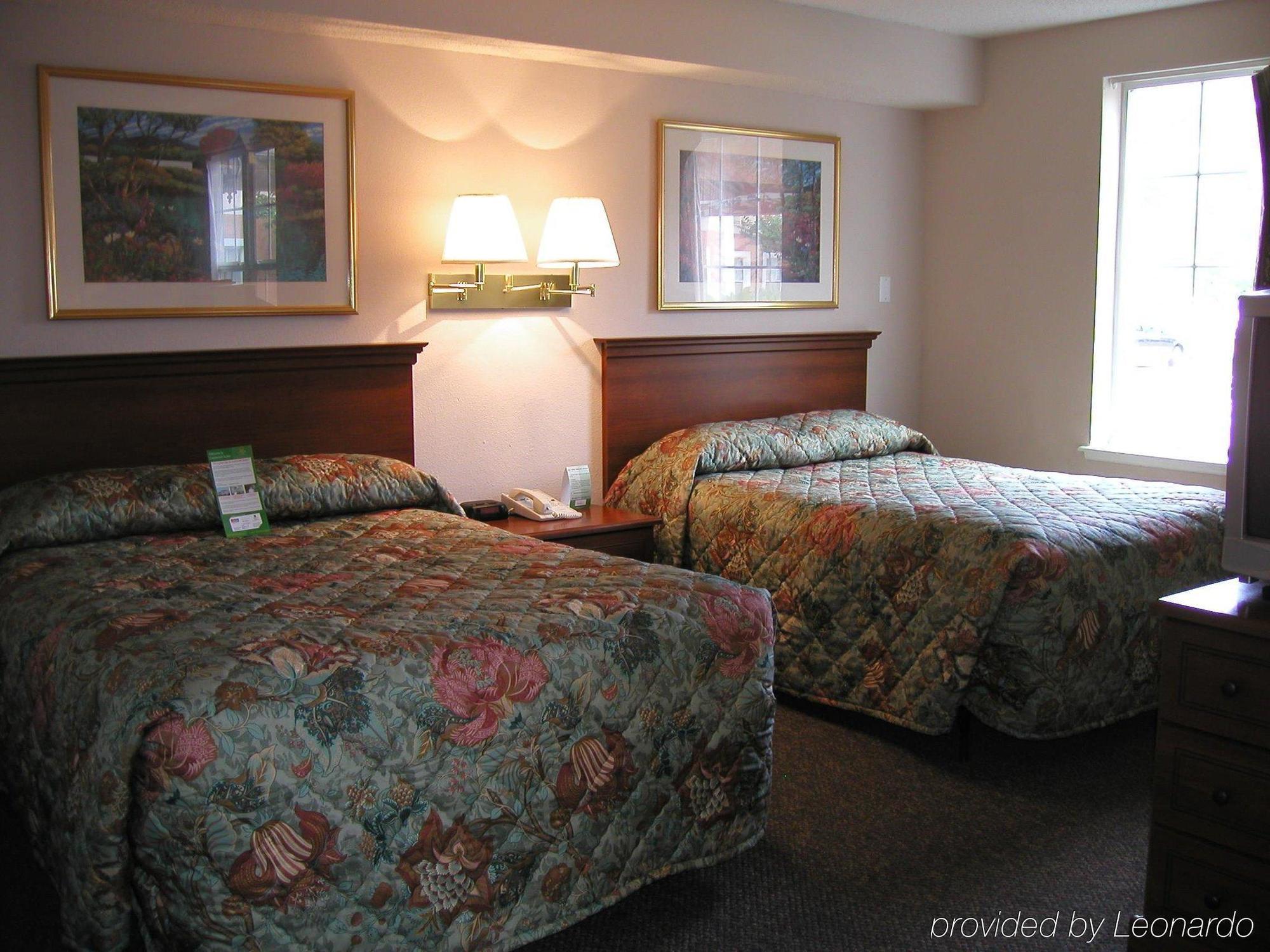 Intown Suites Extended Stay Greensboro Nc - Airport Стая снимка